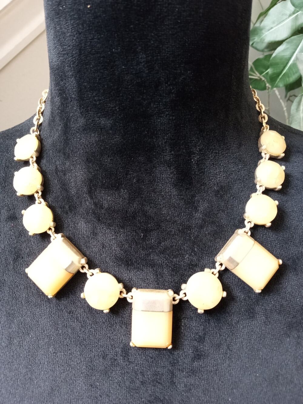 Vintage Loft Gold Tone Lucite Statement Necklace Geometric Cabochon Bib Collar